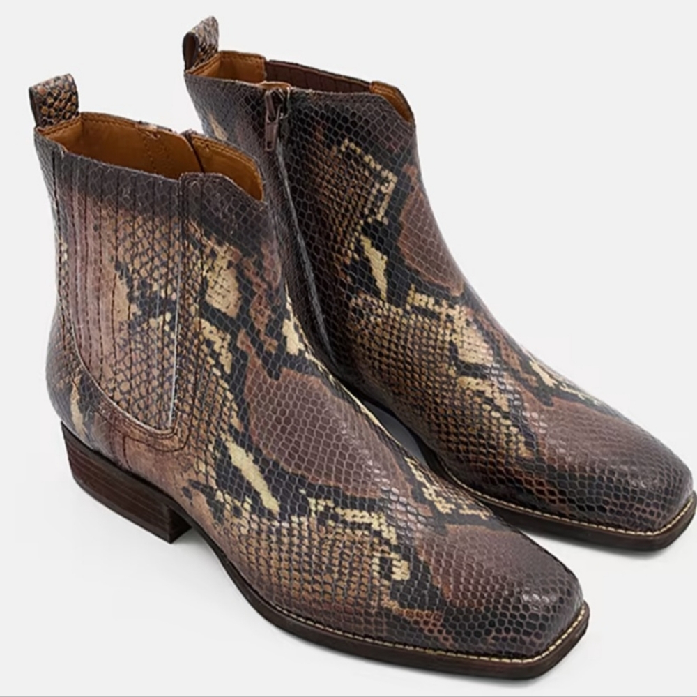 Zodiac Chelsea Boots